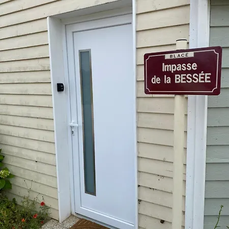 Beau Studio Neuf Et Equipe Blace Exterior photo
