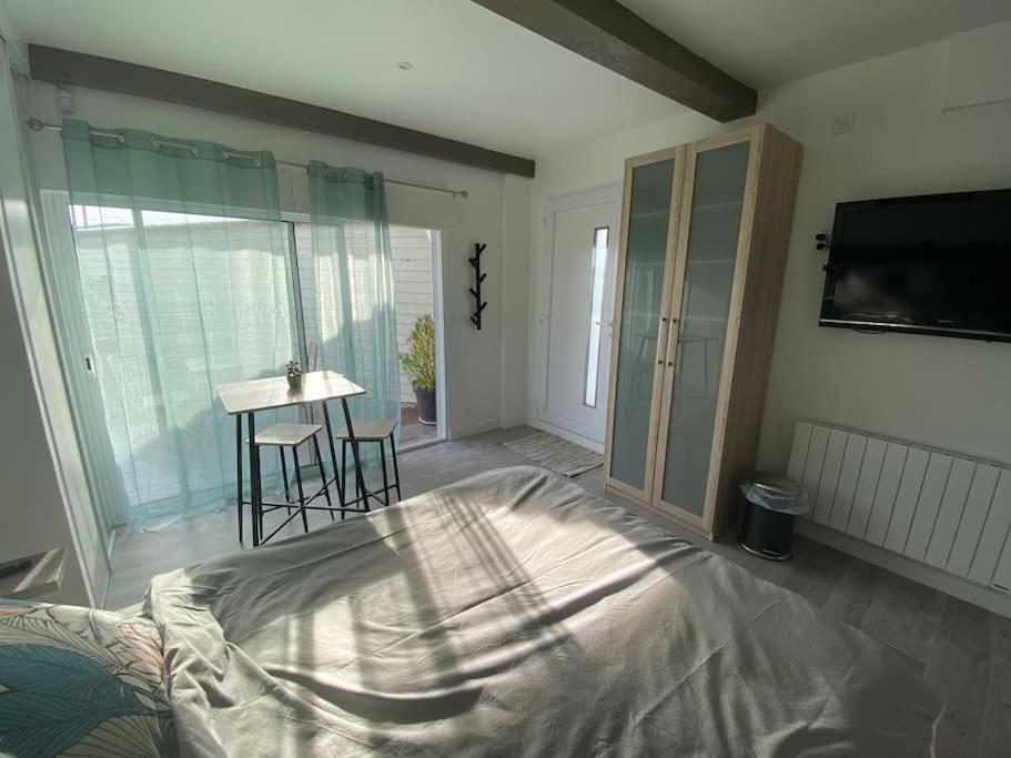 Apartment Beau Neuf Et Equipe *